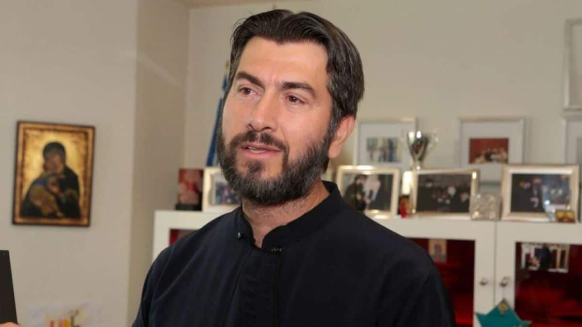 Κιβωτός του κόσμου: Ελεύθερος με περιοριστικούς όρους ο πατέρας Αντώνιος – «Ο 19χρονος είχε παραβατική συμπεριοφρά» (video)