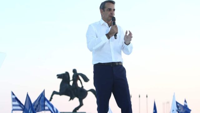 Μητσοτάκης από Θεσσαλονίκη: «Αρκετά με τους ντεμέκ πιστούς και ντεμέκ πατριώτες – Η ΝΔ έκανε την πατρίδα πιο ισχυρή» (video)