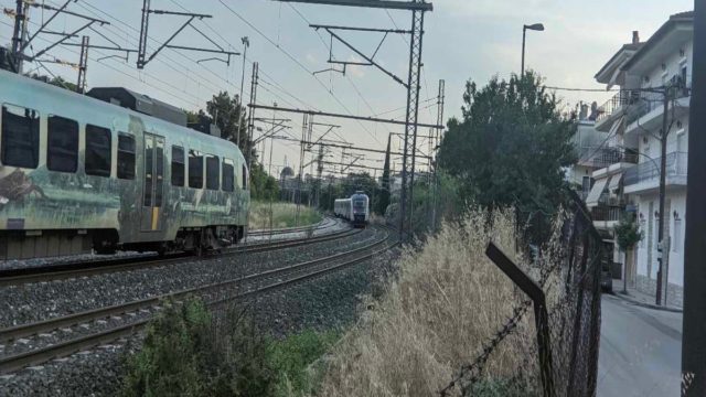 ΣΟΚ! Παραλίγο νέα Τέμπη στη Λάρισα – Δύο τρένα στην ίδια γραμμή