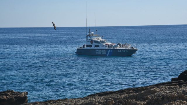 Φρίκη στην Πάτρα: Πτώμα άνδρα εντοπίστηκε σε παραλία – Συναγερμός στις Αρχές