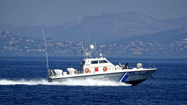 Ανησυχία μετά τη σύγκρουση πλοίων στη Χίο: Το τούρκικο πλήρωμα αρνείται να δεχθεί βοήθεια από τις ελληνικές αρχές