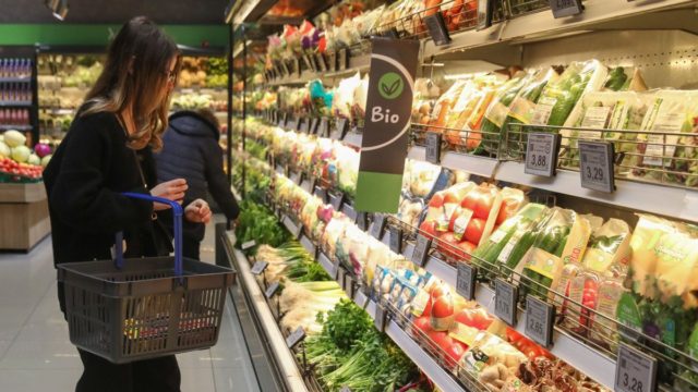 Market Pass: Ξεκίνησε σήμερα (2/6) η πληρωμή της δόσης του Ιουνίου – Οι δικαιούχοι που θα δουν χρήματα στους λογαριασμούς τους