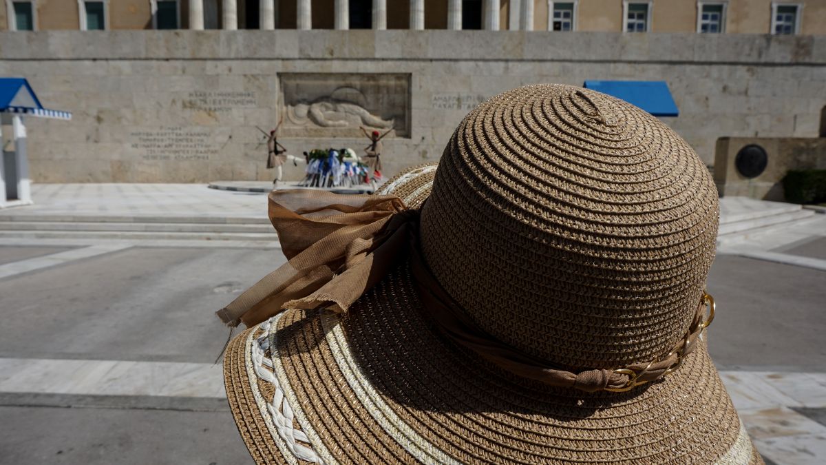«Φούρνος» από τα Μερομήνια – «Εκρηκτικό μείγμα ζέστης και υγρασίας μέχρι και…»