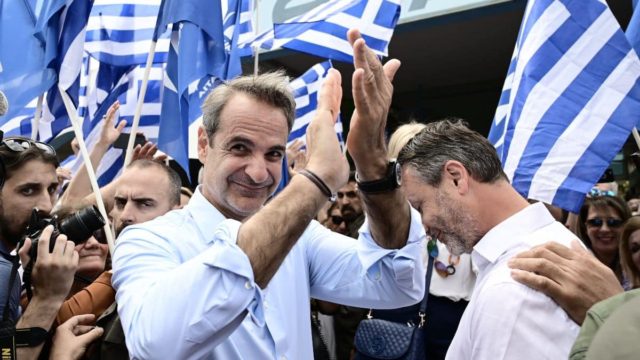 Μητσοτάκης από Σαλαμίνα: «Θα φτάσουμε το μέσο μισθό στα 1.500 ευρώ και τον κατώτατο στα 950 ευρώ»