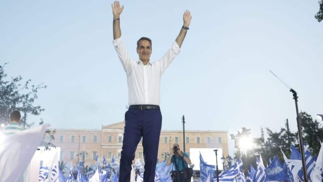 Κυριάκος Μητσοτάκης από Σύνταγμα: «Όλοι στο Δημόσιο θα αξιολογούνται, ο φράχτης στον Έβρο θα ολοκληρωθεί» – Οι 4 βασικοί στόχοι της επόμενης τετραετίας