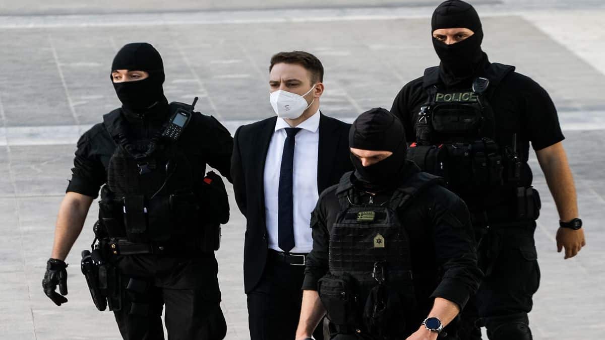 Έγκλημα στα Γλυκά Νερά: Τα πήρε κρανίο ο Μπάμπης Αναγνωστόπουλος! «Ο κατηγορούμενος πάσχει από…» – Η δήλωση “φωτιά” και η έκρηξη οργής του συζυγοκτόνου στη δίκη