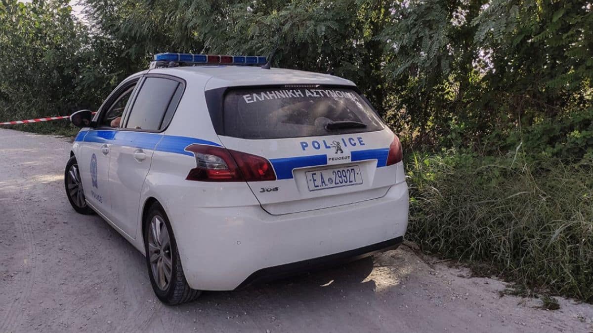 Τραγωδία στην Πάτρα: Θρίλερ με νεκρή γυναίκα σε διαμέρισμα – Ήταν μαζί με το ανήλικο παιδί της
