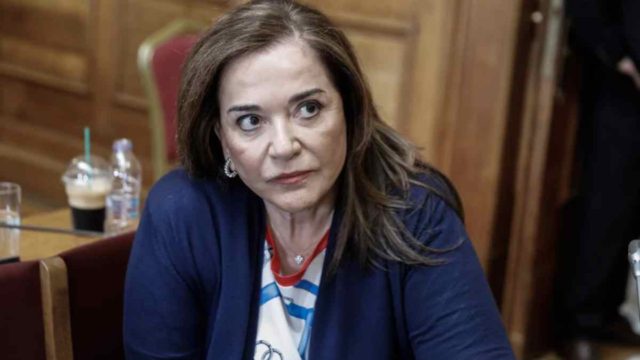 Κόλαφος η Ντόρα Μπακογιάννη για Θάνο Τζήμερο: «Ντροπή σας, δεν έχω διαβάσει πιο βλακώδη δήλωση»