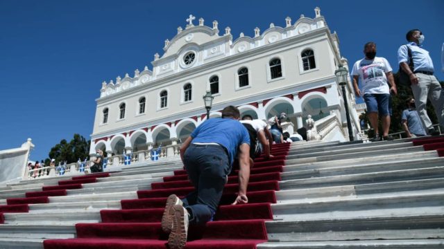 Παναγία της Τήνου: 200 χρόνια θαυμάτων- Συγκλονίζουν οι αναρίθμητες αναφορές στη θαυματουργή Eικόνα