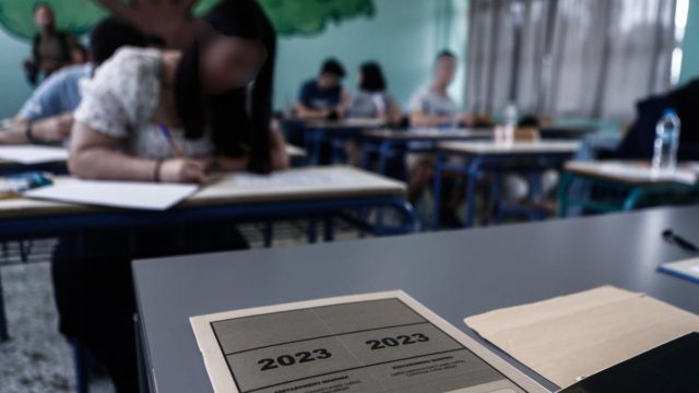 Πανελλαδικές 2023: Πότε ανακοινώνονται οι βαθμολογίες και πότε οι βάσεις – Στην τελική τους ευθεία οι εξετάσεις (video)