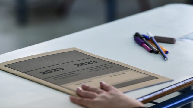 Πανελλαδικές Εξετάσεις 2023: Αυτά τα θέματα «έπεσαν» στα Μαθηματικά-Άλγεβρα για τους υποψηφίους των ΕΠΑΛ (photo)
