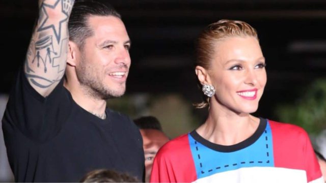 Ονειρικό «παλάτι»: Το μοντέρνο σπίτι της Τάμτα και του Πάρι Κασιδόκωστα στα νότια προάστια (photos)