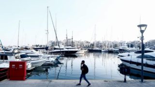 Η φωτογραφία της ημέρας: Βόλτα στο Πασαλιμάνι