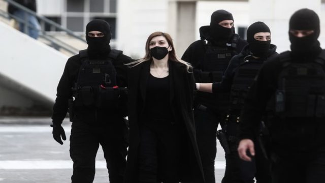 Ρούλα Πισπιρίγκου και Μάνος Δασκαλάκης ένα βήμα από το διαζύγιο – Τι συμβαίνει με τον πατέρα της Τζωρτζίνας στην πολύκροτη υπόθεση της Πάτρας (Video)