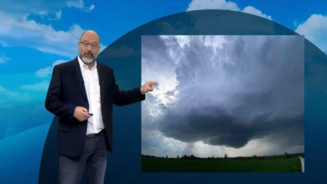 “Μαστίγιο και καρότο” από τον καιρό: Αναλυτική πρόγνωση από τον Σάκη Αρναούτογλου! «Χωρισμένη» στα δύο η χώρα την Παρασκευή – Πως θα “κυλήσει” το τριήμερο του Αγίου Πνεύματος (Video)