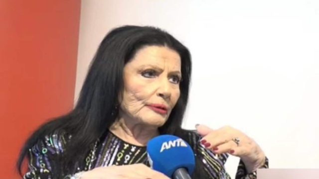 Αποκαλυπτική η Ζωζώ Σαπουντζάκη: «Ζω με έναν άνθρωπο σοβαρό, κάπου 20 χρόνια και…» – Η απρόσμενη δήλωση για την προσωπική της ζωή