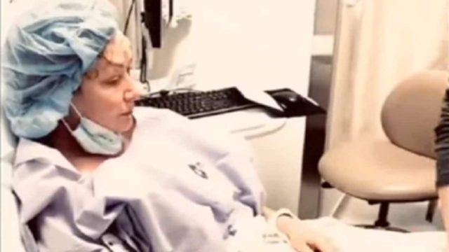 Συγκλονιστικό βίντεο πριν η Σάνεν Ντόχερτι κάνει επέμβαση στο κεφάλι για αφαίρεση όγκου – «Προσπαθώ σαφώς να είμαι γενναία, αλλά…»