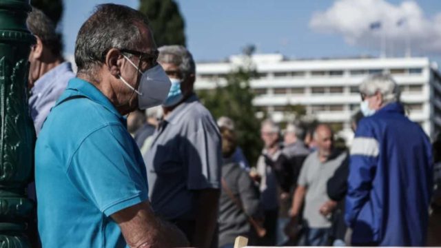 Συντάξεις: «Βροχή» πληρωμών εφάπαξ στα ΑΤΜ – Οι δικαιούχοι