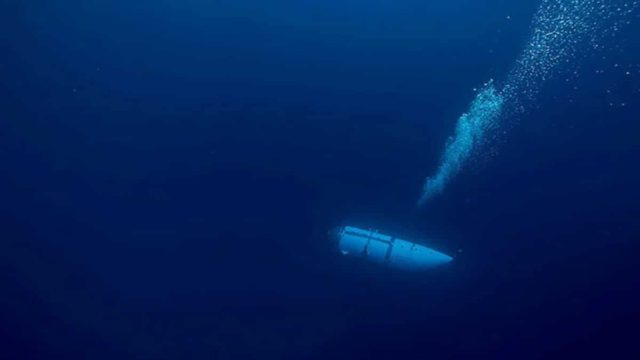 «Έχω αηδιάσει από τα νεύρα μου. Είμαι τρομοκρατημένη, είμαι αγχωμένη. Δεν μπορώ να κοιμηθώ» – Σπαρακτικές εκκλήσεις φίλων των επιβαινόντων στο υποβρύχιο που χάθηκε στον Τιτανικό