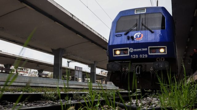 Συναγερμός στη Φθιώτιδα: Βλάβη σε τρένο με 400 επιβάτες – Ακινητοποιήθηκε μέσα σε σήραγγα