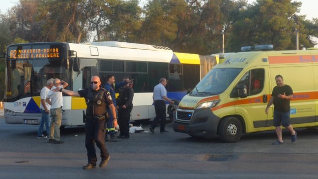 Τροχαίο στη Λεωφόρο Ποσειδώνος – Ένας τραυματίας και μποτιλιάρισμα