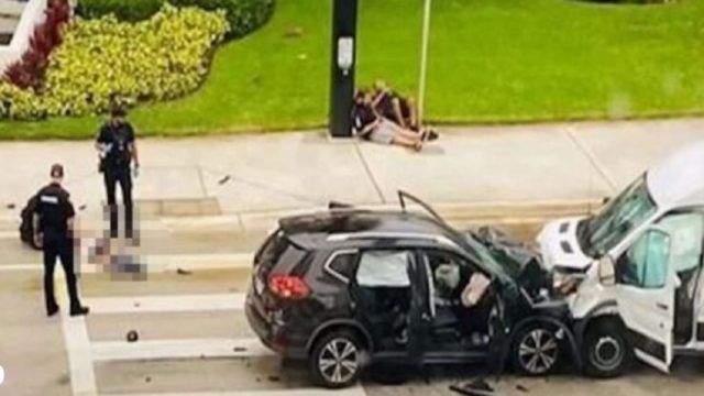 Σφοδρό τροχαίο λόγω στομ@τικού σ@ξ – Πετάχτηκαν έξω από το ΙΧ σχεδόν γ@μνοι (Video)