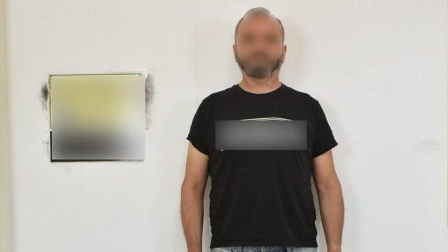 Βιασμός στον Κολωνό: «Το μόνο λάθος μου είναι ότι πήγα με τη 12χρονη! Είμαι αθώος. Δεν είμαι βιαστής. Δεν είμαι μαστροπός!» – Δώρα και γράμματα στέλνει ο 53χρονος μέσα από τη φυλακή (Video)