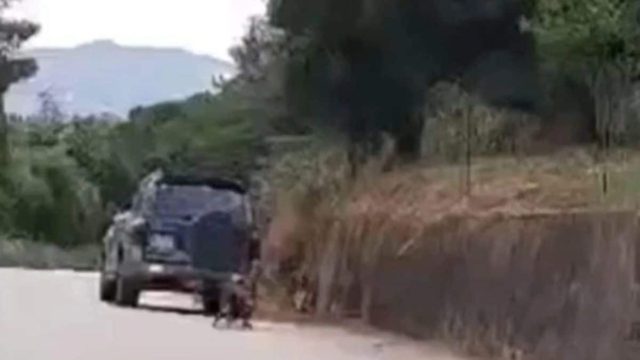 Κτηνωδία στη Ζάκυνθο: Οδηγός έσερνε κατσίκα με το αυτοκίνητο – Σοκάρει το βίντεο