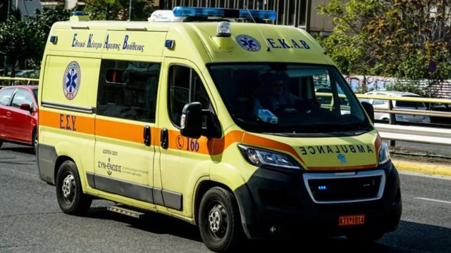 Καλλιθέα: Εργαζόμενος στον Δήμο πήγε να ανοίξει παιδική χαρά εν μέσω καύσωνα – Κατέρρευσε και πέθανε