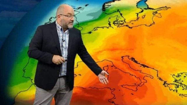 Καύσωνας: «Ανάσα» από Σάκη Αρναούτογλου – «Από τα μέσα της άλλης εβδομάδας η θερμοκρασία…»