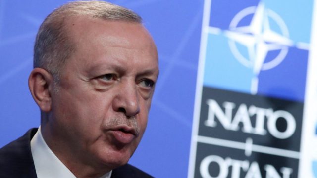 Ερντογάν: Περιμένουμε από τους συμμάχους του ΝΑΤΟ να άρουν τους περιορισμούς στην πώληση όπλων