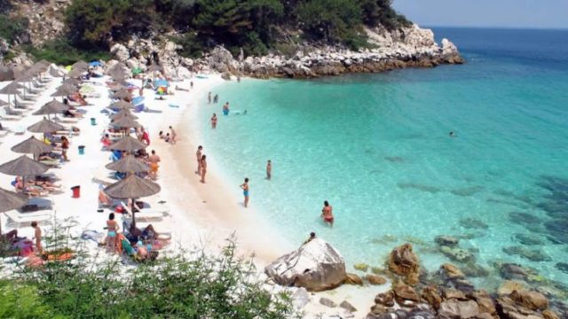 Θάσος: Κατακλύζουν το νησί μετά από 7 χρόνια Τούρκοι τουρίστες – «Ζούμε στιγμές του 2016» λέει ο πρόεδρος ξενοδόχων