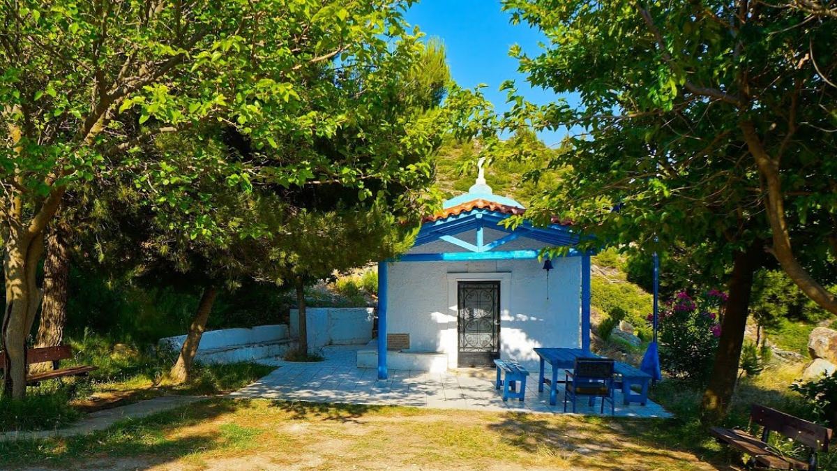 Άγιος Ιωάννης των Λατομείων: Το γραφικό εκκλησάκι δίπλα στην Αθήνα για ηρεμία και γαλήνη