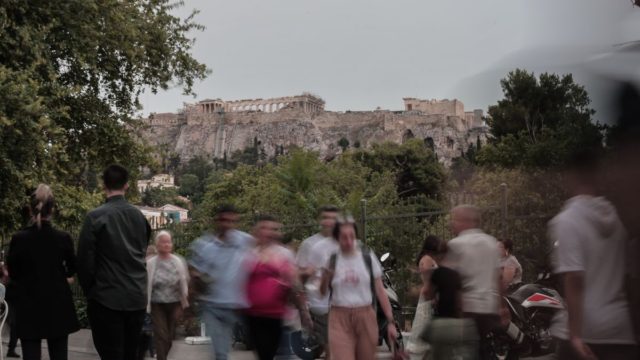 «Θύμα» του καύσωνα και η Ακρόπολη: Κλείνει σήμερα (14/7) 12:00 – 17:00