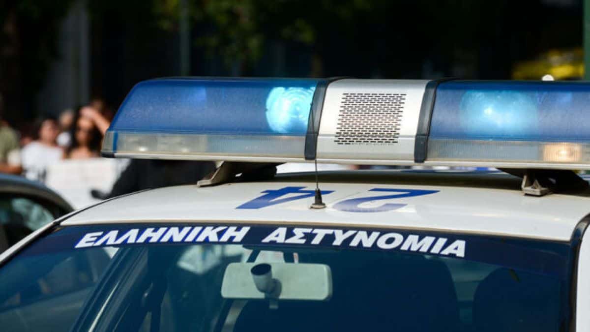 Αποτροπιασμός στη Λάρισα: Αισχρός άνδρας αυνανιζόταν απέναντι από παιδική χαρά!