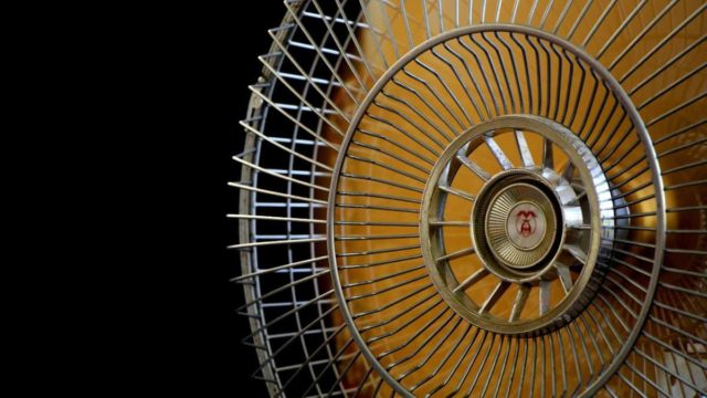 Καύσωνας: Αυτό είναι το κόλπο για να λειτουργήσει ο ανεμιστήρας σαν κλιματιστικό!