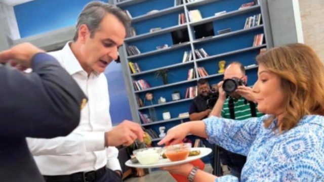 Δεν είναι τα ντολμαδάκια: Η Αργυρώ Μπαρμπαρίγου αποκάλυψε το αγαπημένο φαγητό του Κυριάκου Μητσοτάκη