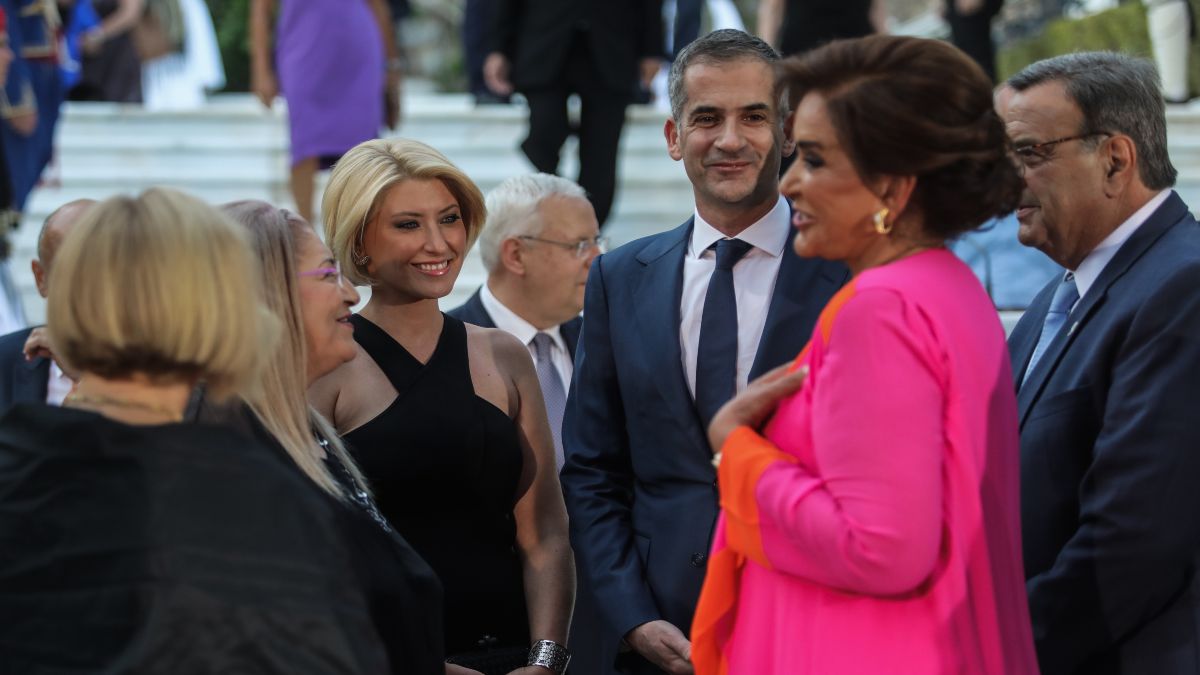«Άγγελος η Σία, ήρωας η Ντόρα» – O Μπακογιάννης αποθέωσε τις γυναίκες της ζωής του!