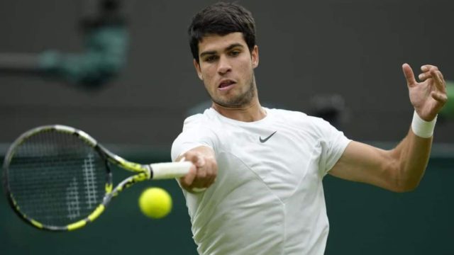 Wimbledon: «Εκθρόνισε» τον Τζόκοβιτς ο Αλκαράθ – Ο 20χρονος Ισπανός παίρνει τον τίτλο του νέου «βασιλιά»