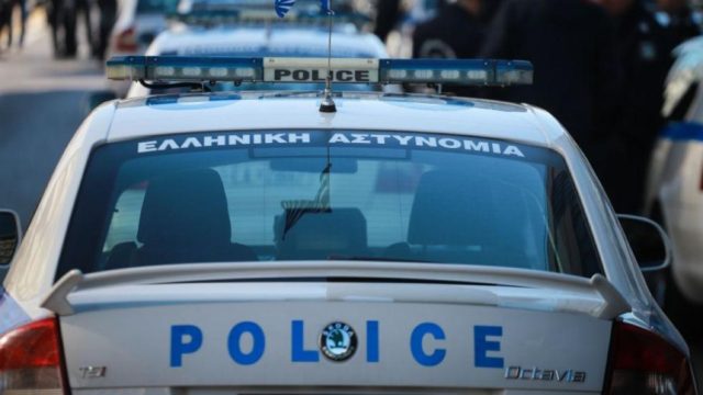 «Θρίλερ» στην Πάτρα με τον θάνατο της 55χρονης: Με παρόμοιο τρόπο είχε δολοφονηθεί η αδερφή της στο ίδιο σπίτι – Συγχέονται και οι ημερομηνίες των γεγονότων!