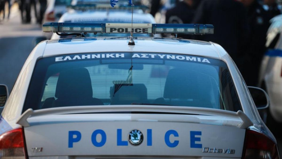 «Θρίλερ» στην Πάτρα με τον θάνατο της 55χρονης: Με παρόμοιο τρόπο είχε δολοφονηθεί η αδερφή της στο ίδιο σπίτι – Συγχέονται και οι ημερομηνίες των γεγονότων!