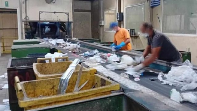 «Θρίλερ» με το τεμαχισμένο πτώμα στην Κρήτη: Οι εργαζόμενοι όταν είδαν το κεφάλι νόμιζαν ότι είναι κούκλα πεταμένη στα σκουπίδια (video & photos)