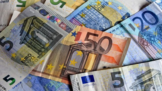 Το πιο «παχυλό» επίδομα θέλει μόνο ένα δικαιολογητικό – Πώς θα το λάβετε