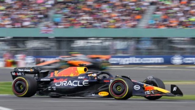 Formula 1: Θριαμβευτής και στο Γκραν Πρι του Σίλβερστον ο Φερστάπεν! (video)