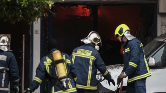 Φωτιά σε διαμέρισμα στον Πειραιά – Άμεση κινητοποίηση της Πυροσβεστικής