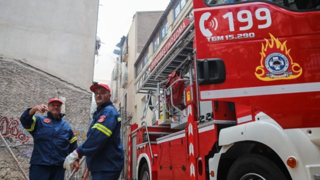 Φωτιά σε υπόγειο χώρο κτιρίου στη Φυλή Αττικής