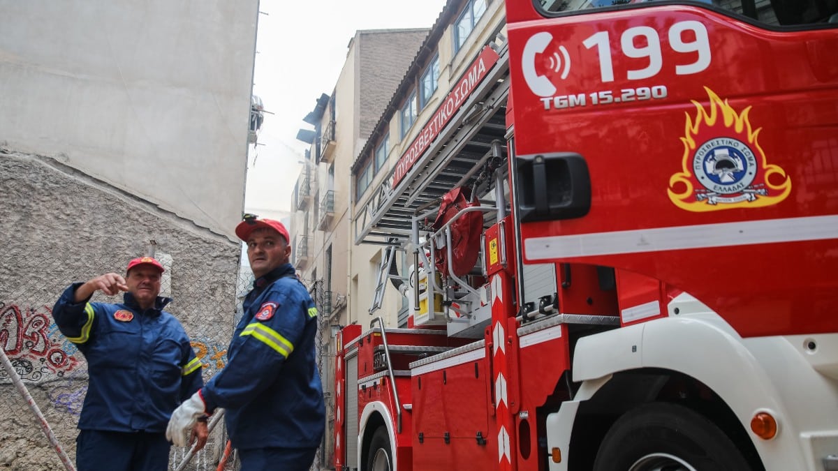 Φωτιά σε υπόγειο χώρο κτιρίου στη Φυλή Αττικής