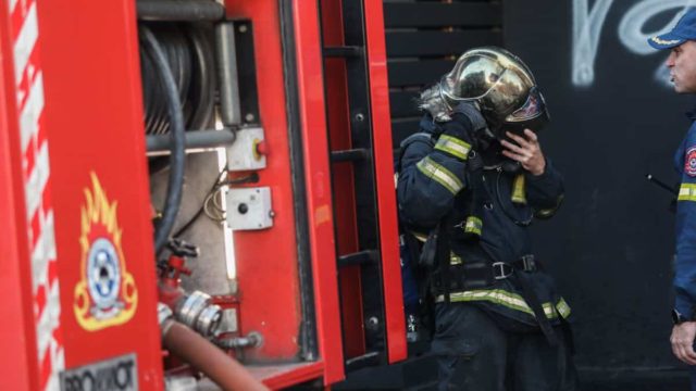 Φωτιά σε διαμέρισμα στη Λιοσίων –  Άμεση κινητοποίηση της Πυροσβεστικής