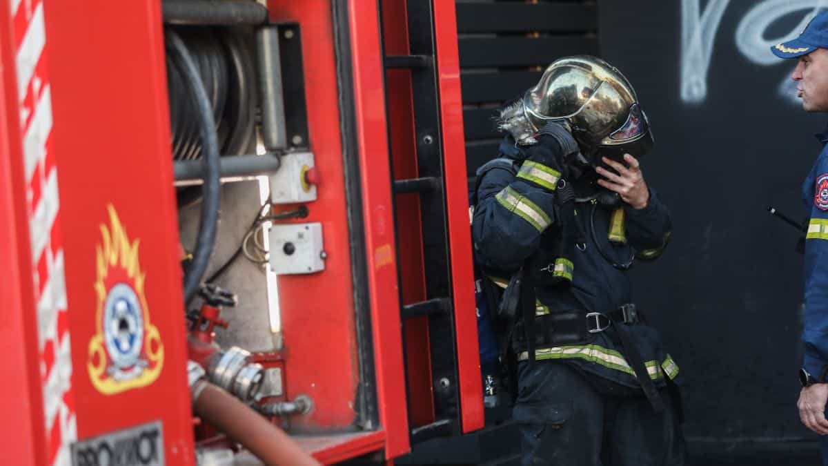 Φωτιά σε διαμέρισμα στη Λιοσίων – Άμεση κινητοποίηση της Πυροσβεστικής