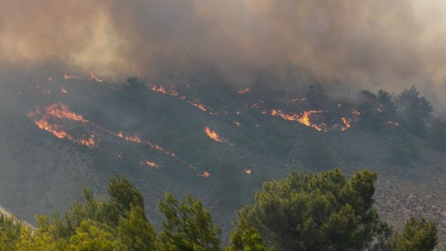 Φωτιές: Ακραίος κίνδυνος πυρκαγιάς αύριο 27/7 – Ποιες περιοχές είναι στο κόκκινο (χάρτης)